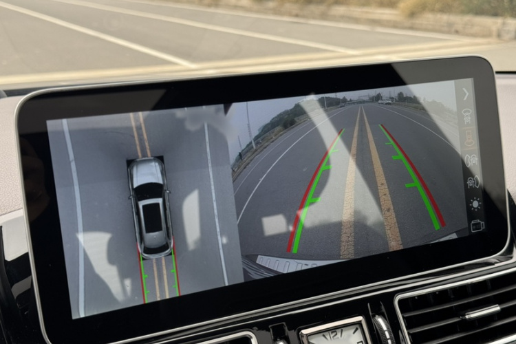 奔驰GLE 2015款 GLE 400 4MATIC中控内饰7007