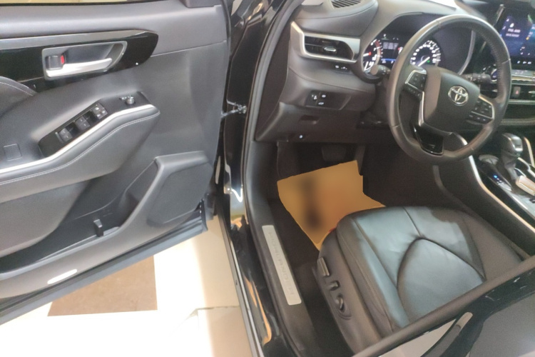 丰田 汉兰达 2022款 380T 四驱尊贵版 7座中控内饰20