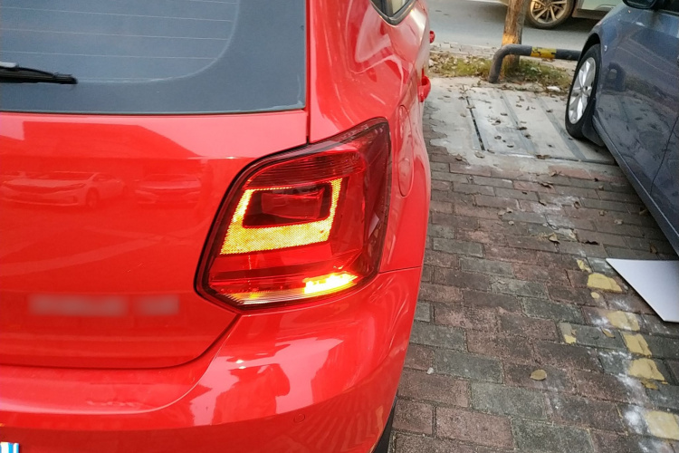 大众 Polo 2014款 1.6L 自动舒适版车身外观9