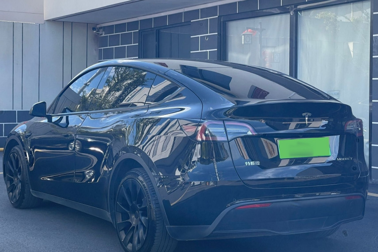 特斯拉 Model Y 2022款 后轮驱动版车身外观6007