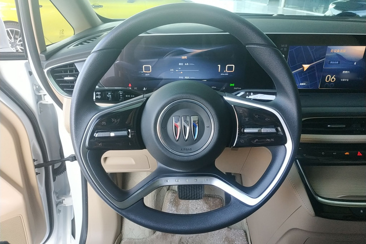 别克GL8 2025款 陆上公务舱 先享版中控内饰13