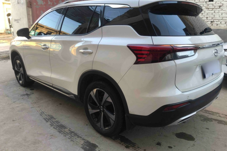 广汽传祺 传祺GS4 2022款 270T 自动智行科技版车身外观6004