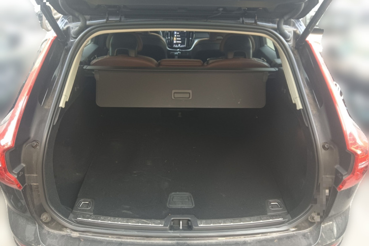 沃尔沃XC60 2019款 T5 四驱智远版 国V中控内饰23