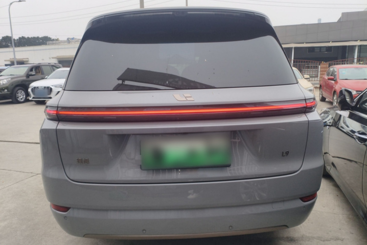 理想汽车 理想L9 2025款 Ultra 智能焕新版车身外观6