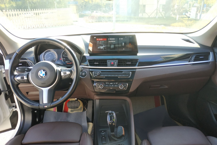 宝马X1 2022款 sDrive25Li 领先型中控内饰7002