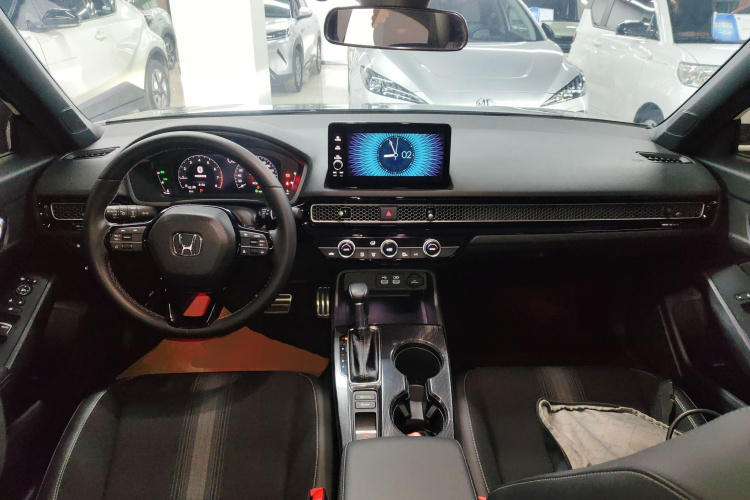本田 思域 2023款 HATCHBACK 240TURBO CVT极锐版中控内饰7002