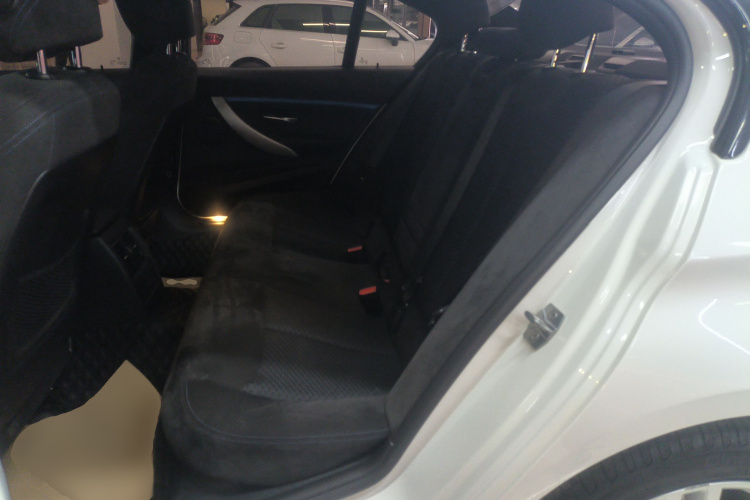 宝马3系 2018款 320i M运动套装中控内饰21