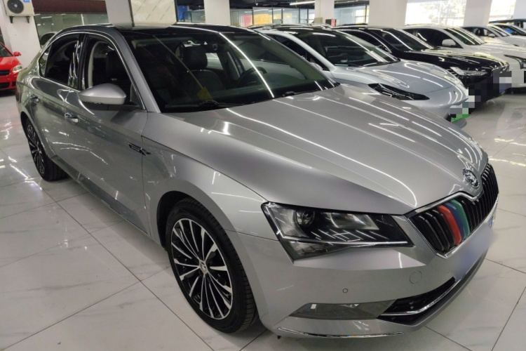 斯柯达 速派 2018款 TSI330 DSG舒适版 国VI车身外观3