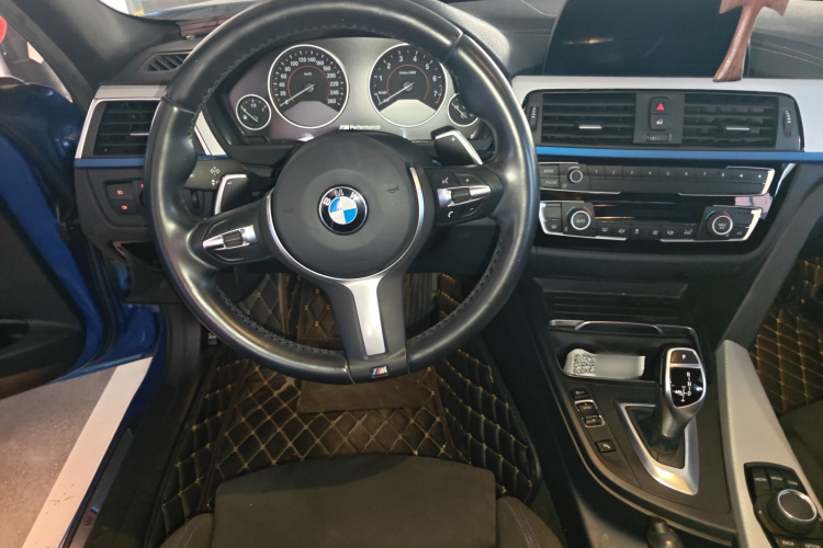 宝马3系 2018款 320i M运动套装中控内饰13