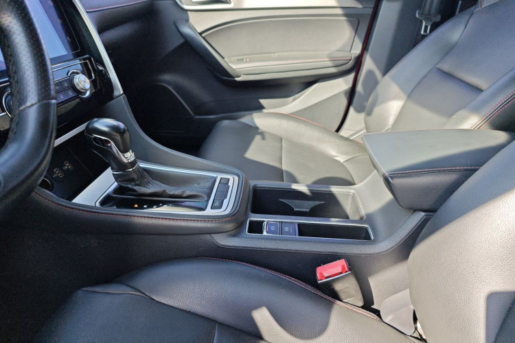 名爵 MG6 2019款 20T 自动星辉版局部细节18