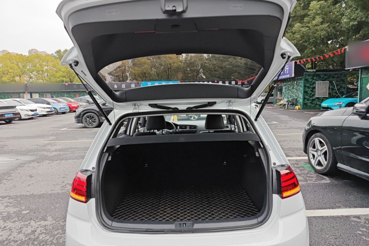 大众 高尔夫 2018款 230TSI 自动舒适型局部细节23