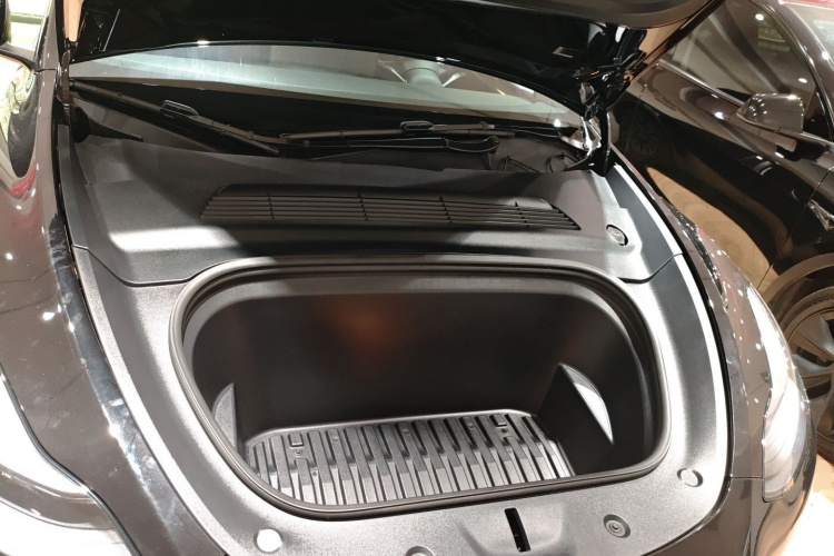 特斯拉 Model Y 2022款 后轮驱动版局部细节24