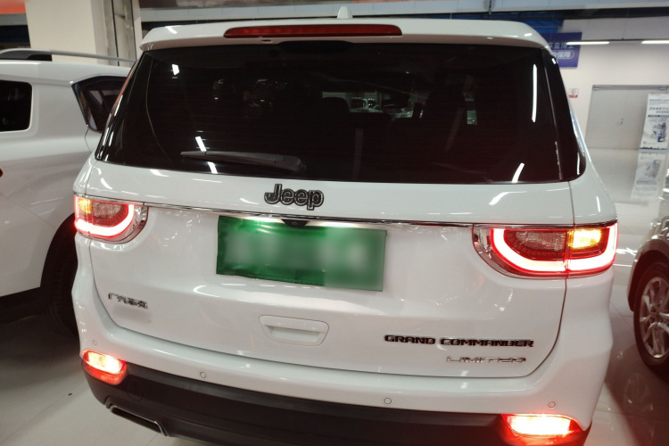 Jeep 大指挥官 2018款 2.0T 四驱臻享版 国V车身外观6004