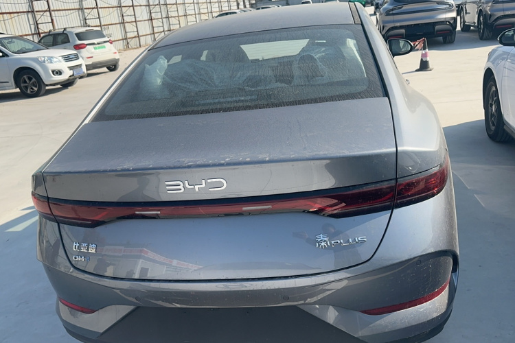 比亚迪 秦PLUS 2025款 DM-i 智驾版 55KM领先型车身外观6004