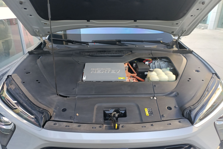 蔚来EC6 2020款 430KM 运动版机舱底盘24