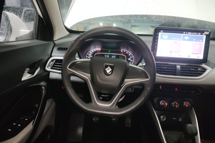 宝骏510 2019款 1.5L 手动劲享型77kW 国VI中控内饰13