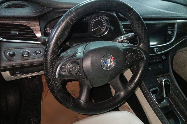 别克 君越 2020款 652T 精英型中控内饰12