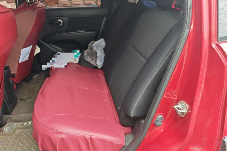 日产 骊威 2013款 劲锐 1.6XL 手动舒适版中控内饰21