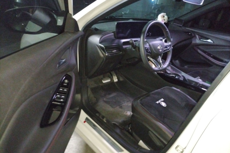 别克 威朗 2023款 Pro GS 猎风版中控内饰20