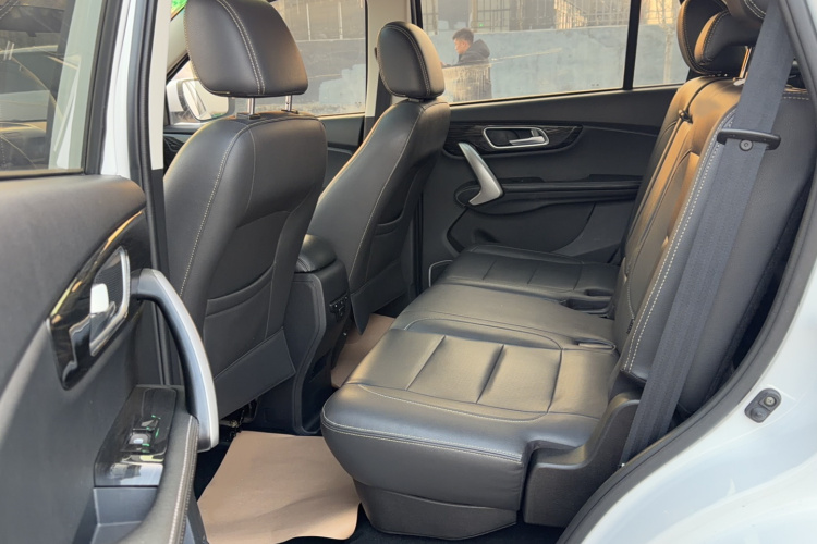 SWM斯威汽车 SWM斯威X7 2016款 1.5T 手动豪华型 7座中控内饰7002