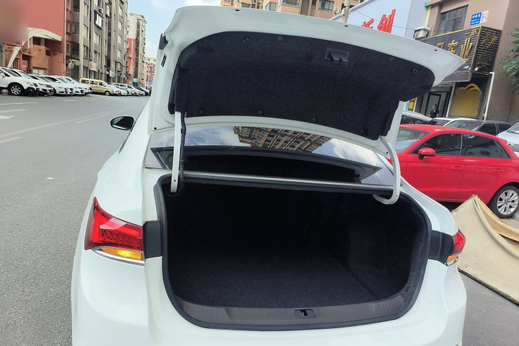 别克 英朗 2021款 1.3T 自动轻混动精英型中控内饰23