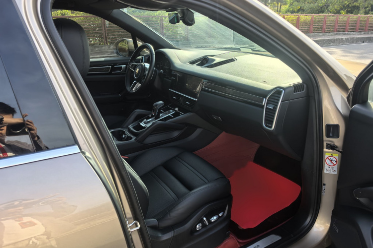 保时捷 Cayenne新能源 2019款 Cayenne E-Hybrid 2.0T中控内饰7003
