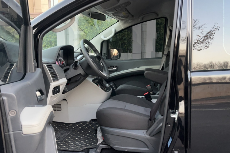 江淮瑞风 瑞风M4 2022款 2.0TGDI 自动商旅版局部细节19