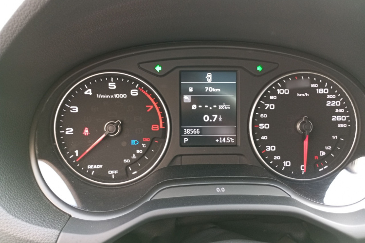 奥迪Q2L 2020款 35 TFSI 进取动感型局部细节14