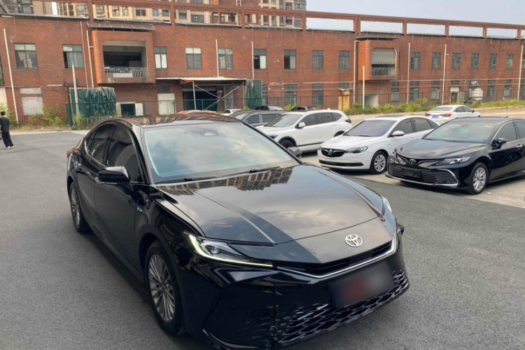 丰田 凯美瑞 2024款 双擎 2.0HGVP 豪华版车身外观6002