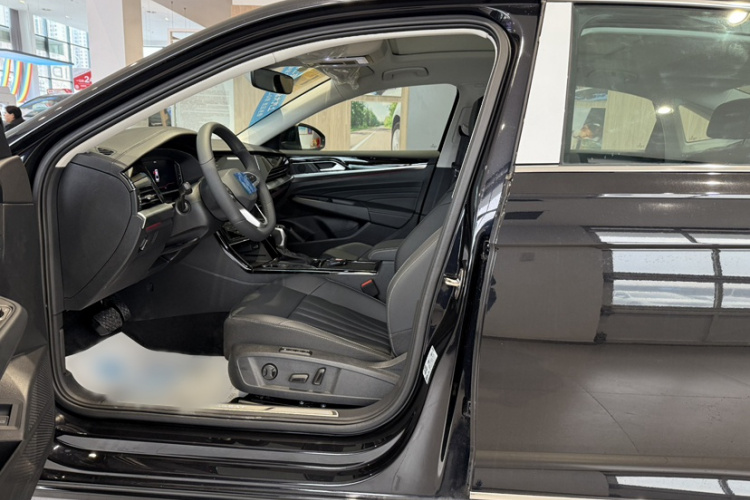 大众 帕萨特 2025款 出众款 380TSI 星空龙耀版中控内饰7002