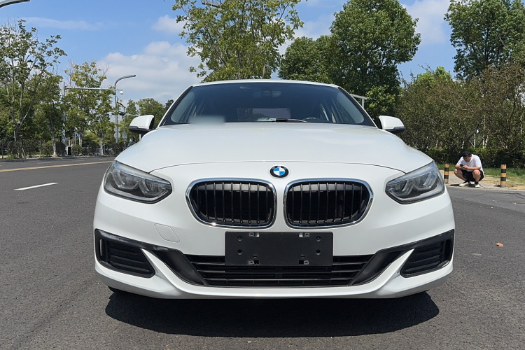 宝马1系 2020款 120i 时尚型车身外观6001