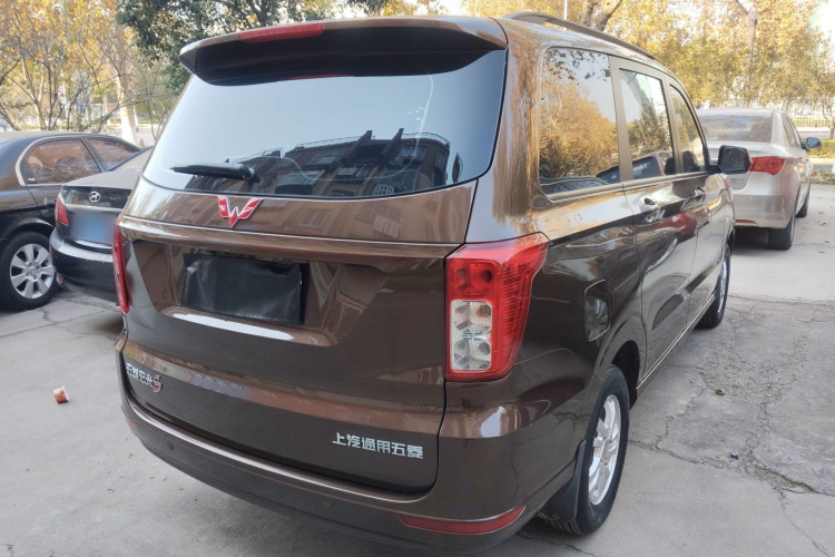 五菱汽车 五菱宏光 2019款 1.5L S舒适型国VI LAR车身外观7