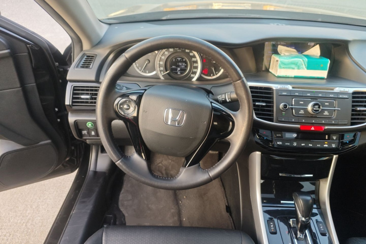 本田 雅阁 2016款 2.0L 精英版中控内饰13