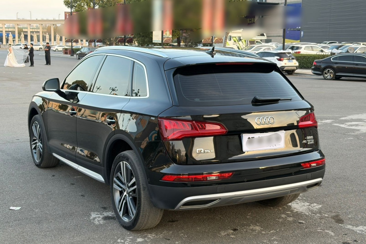 奥迪Q5L 2020款 45 TFSI 尊享风雅型车身外观6003