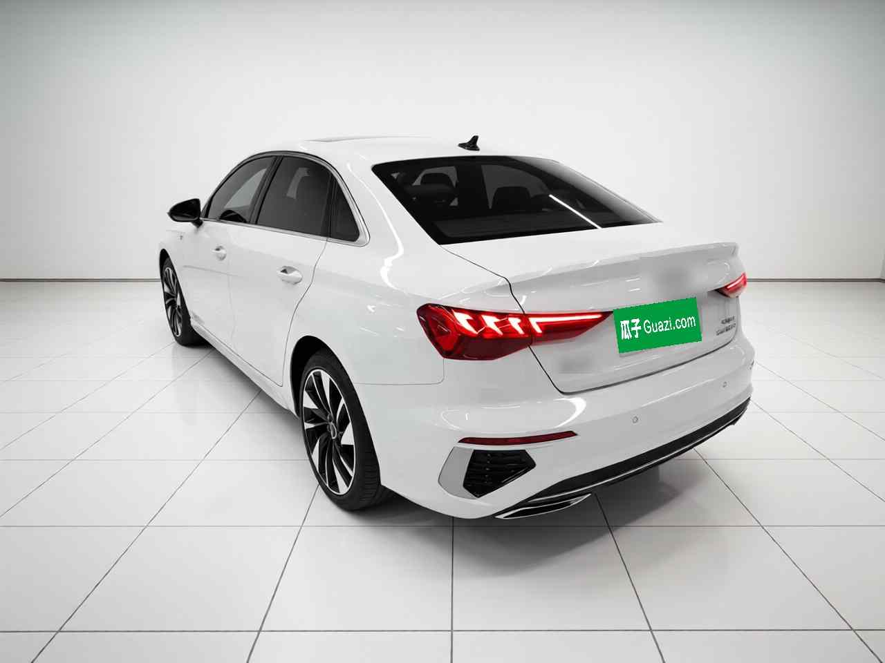 奥迪A3 2024款 A3L Limousine 35 TFSI 时尚运动型(3)