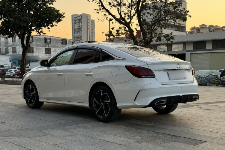 名爵 MG5 2021款 300TGI DCT青奢豪享版车身外观6006