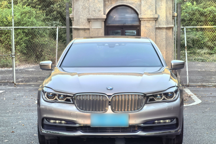 宝马7系 2017款 740Li xDrive 豪华型车身外观6002