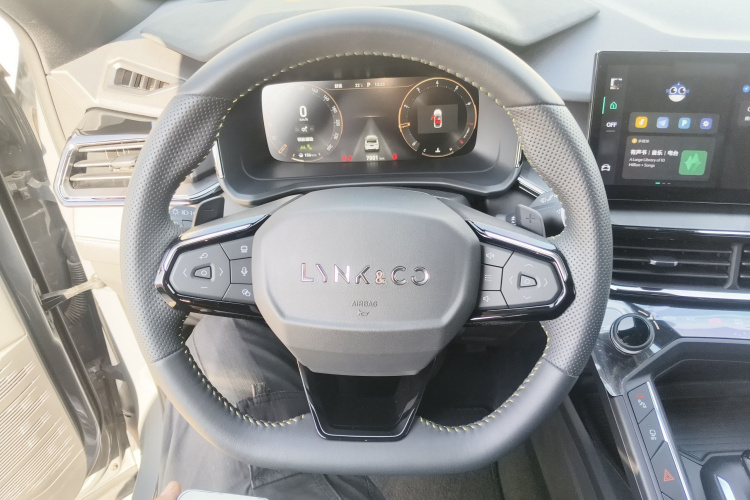 领克06 2023款 Remix 1.5T 劲Halo中控内饰13