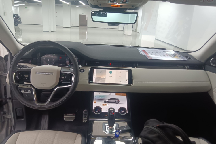 路虎 揽胜极光 2023款 极光L 249PS 豪华版中控内饰12