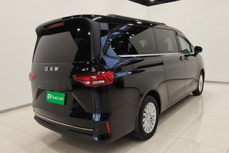 BAW北汽制造 锐胜王牌M7 2023款 2.0L 自动长轴创享型 7座车身外观7