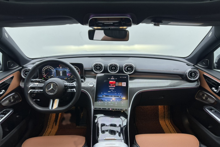 奔驰C级 2023款 改款 C 260 L 皓夜运动版中控内饰7005