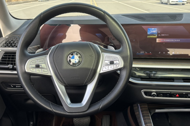 宝马X7 2023款 xDrive40i 领先型豪华套装局部细节9010
