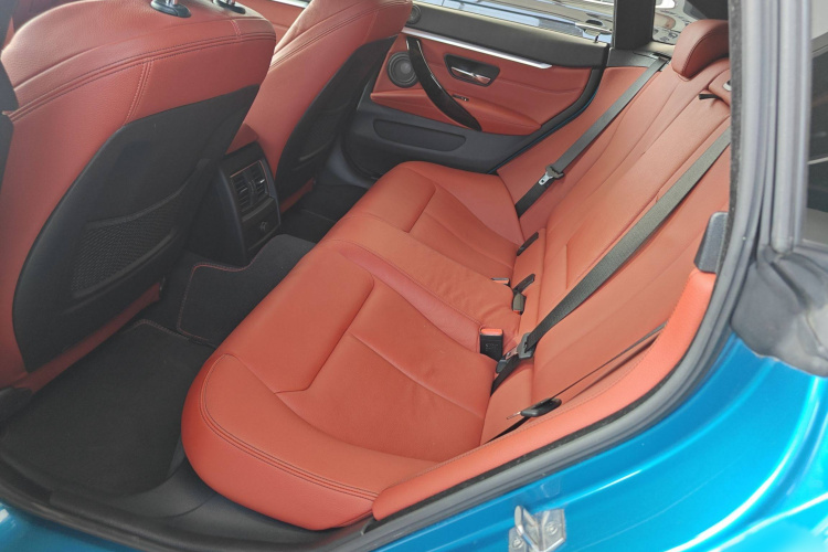 宝马4系 2019款 430i Gran Coupe M运动曜夜版中控内饰7001