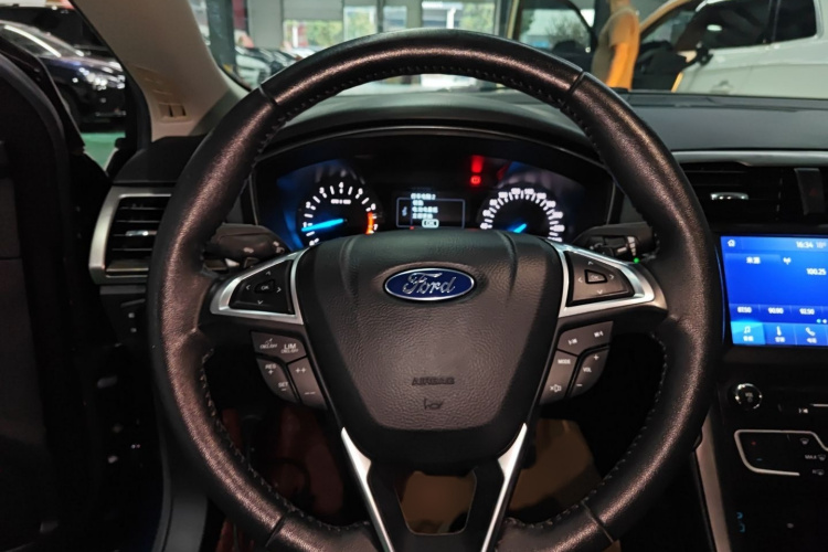 福特 蒙迪欧 2017款 EcoBoost 180 时尚型局部细节13