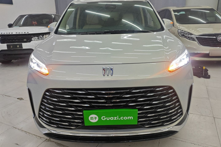 别克GL8新能源 2025款 陆尚 尊享版 7座车身外观2