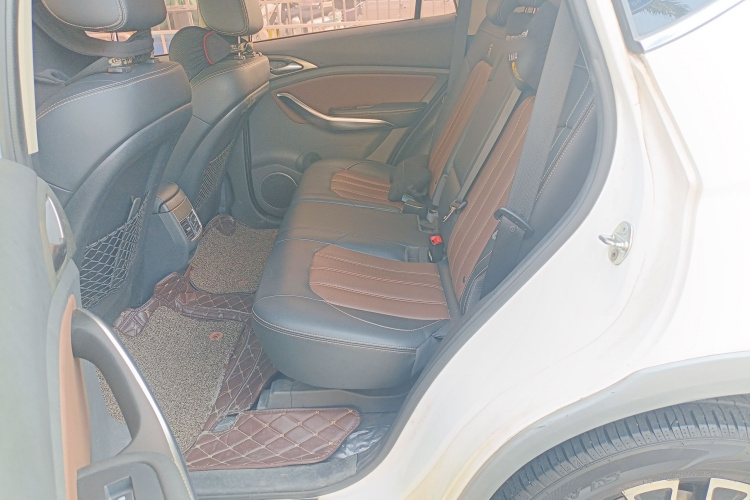 比亚迪 宋新能源 2017款 宋DM 1.5TID 全时四驱豪华型中控内饰7004