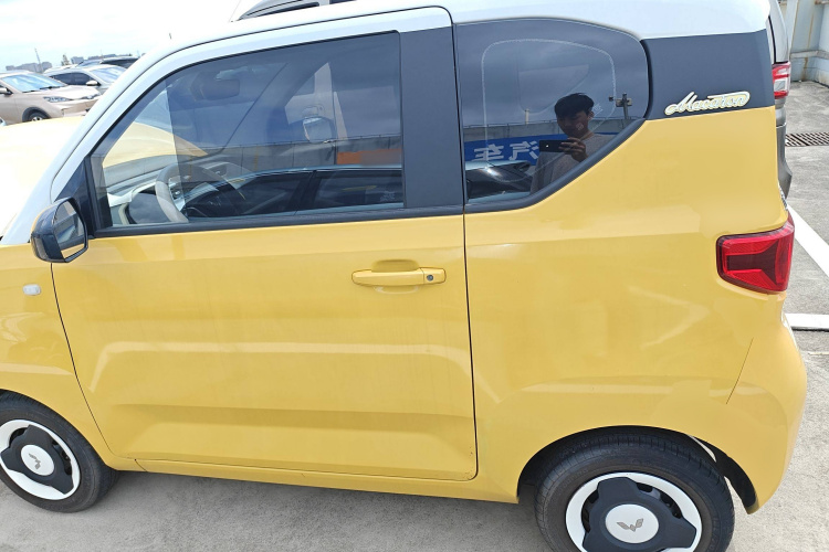 五菱汽车 宏光MINIEV 2021款 马卡龙臻享款 三元锂中控内饰21