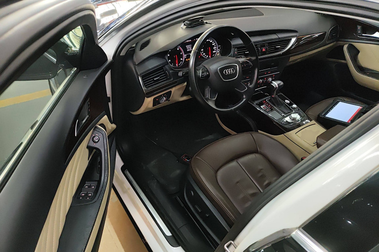 奥迪A6L 2014款 TFSI 标准型中控内饰7003