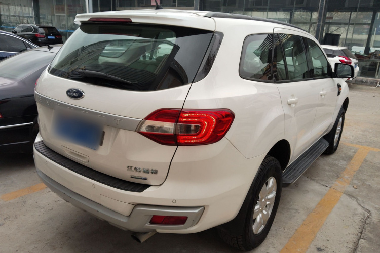 福特 撼路者 2017款 2.0T 汽油自动四驱菁英版 5座车身外观6005