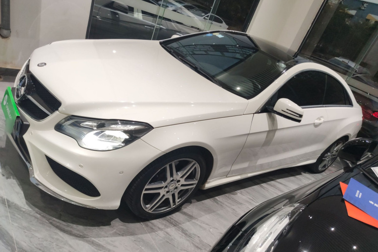 奔驰E级(进口) 2016款 E 200 轿跑车 灵动版车身外观4